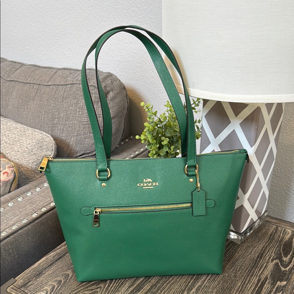 Coach Gallery Tote Green - Picture 5 of 12